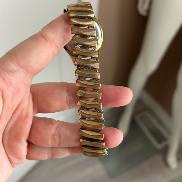 Vintage collectable ELCO jewel 17 mechanical Gold Watch 😊 HOST pick - Picture 9 of 11